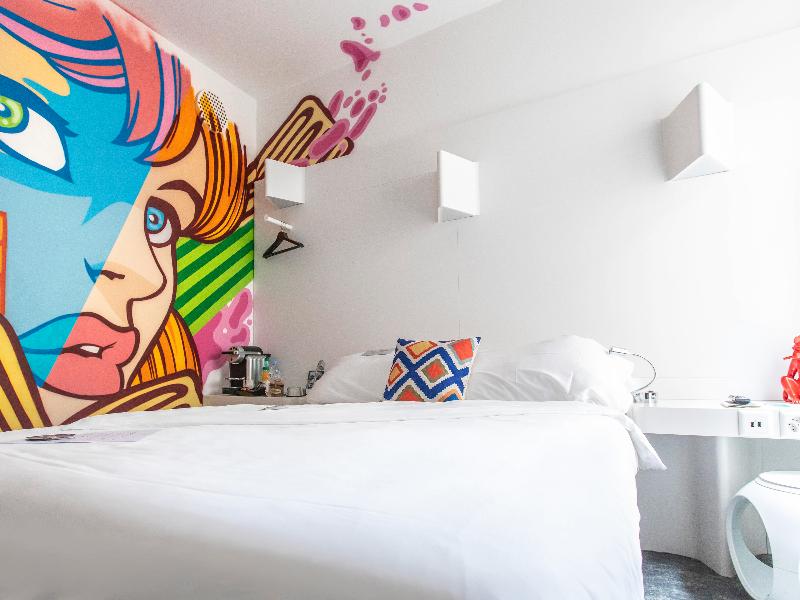 ibis styles Lausanne center Madhouse - Oda
