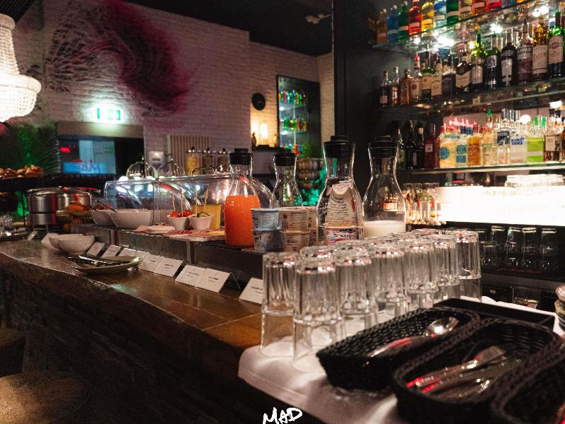 ibis styles Lausanne center Madhouse - Restoran