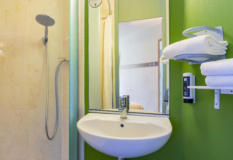 B&B HOTEL STRASBOURG Nord Artisans - Oda