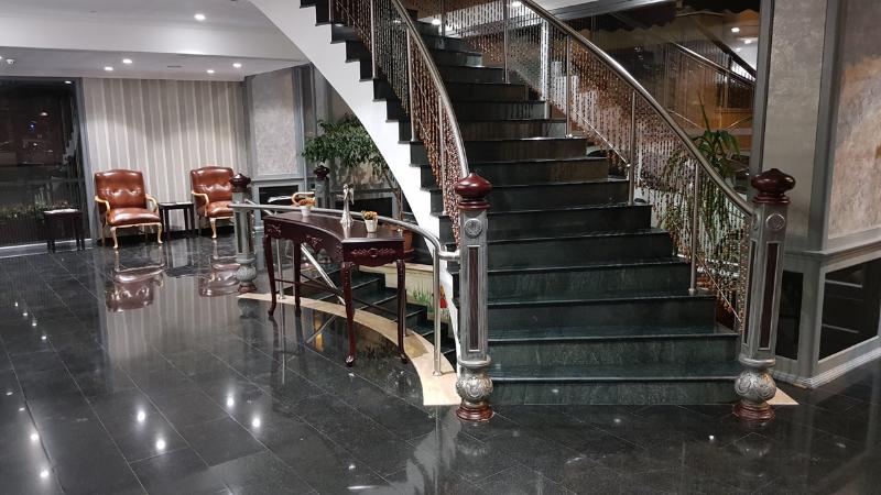 Funda Hotel - Lobi