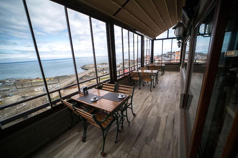 Funda Hotel - Teras