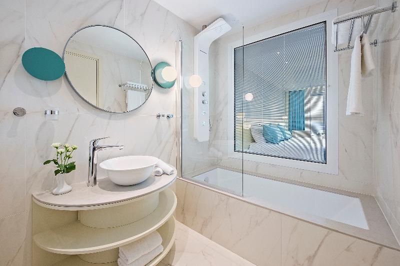 Ivi Mare - Designed for adults - Oda