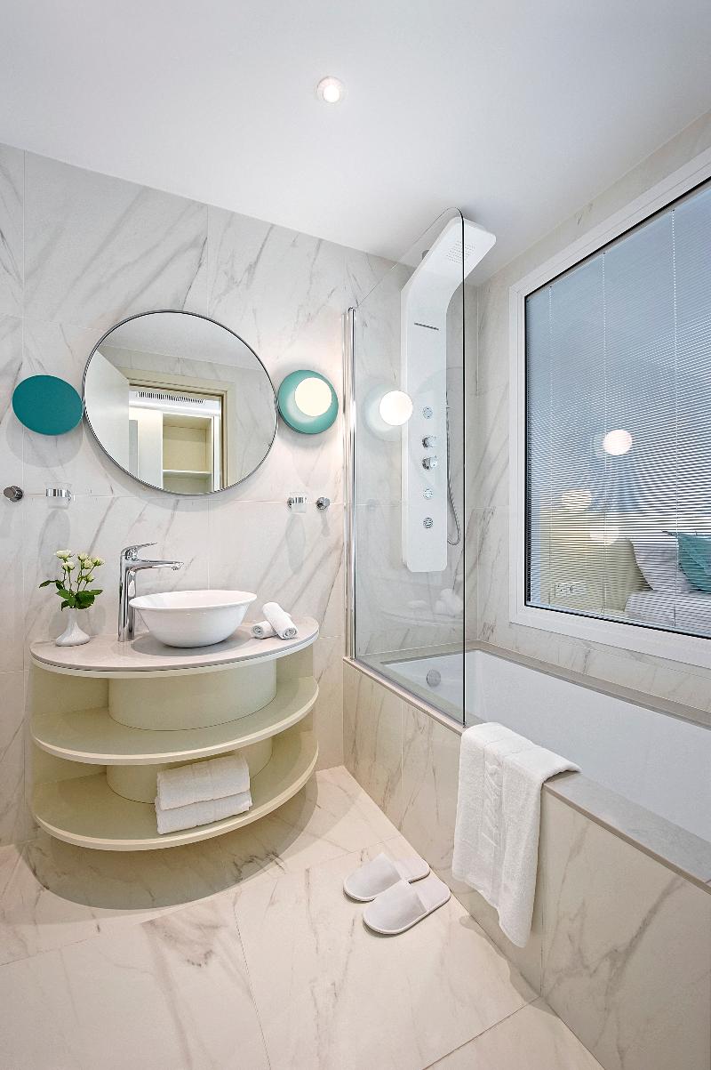 Ivi Mare - Designed for adults - Oda