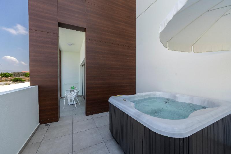 Ivi Mare - Designed for adults - Oda
