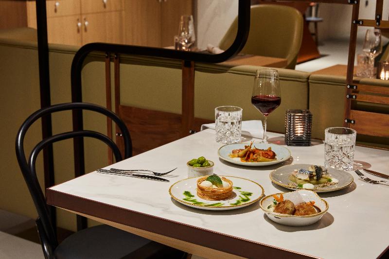 Hotel Indigo Berlin - East Side Gallery - Restoran