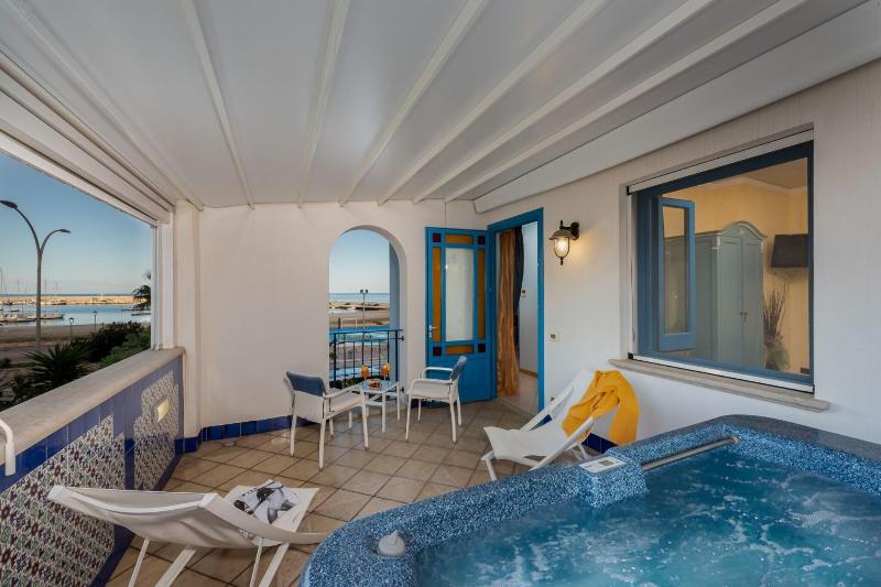 Hotel Mediterraneo Faro - Teras