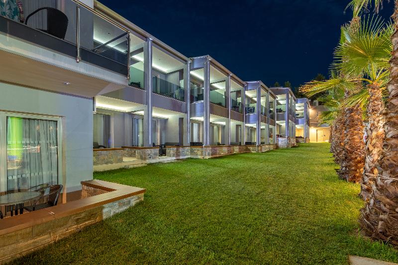 Dionysos Hotel and Studios - Lobi