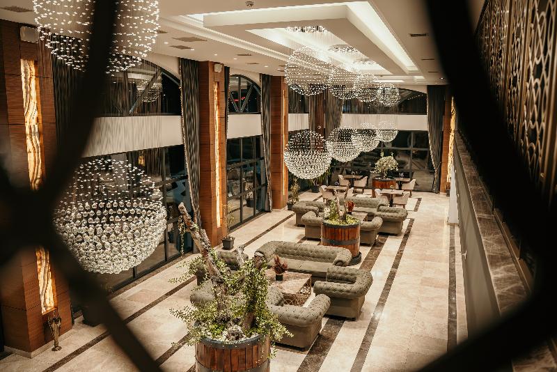Grand Vaves Hotel - Lobi