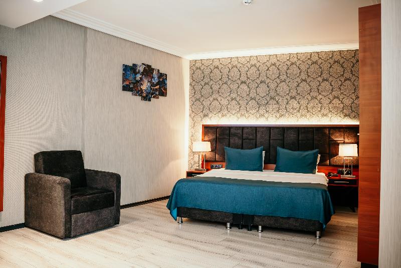 Grand Vaves Hotel - Oda