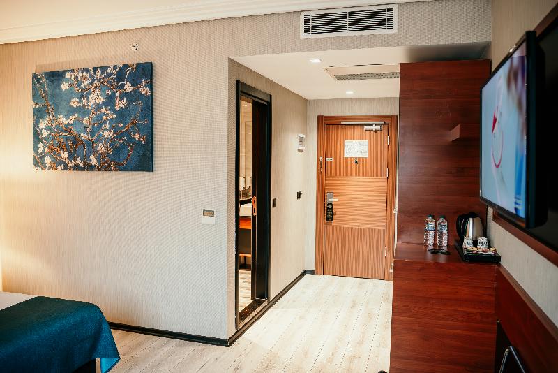 Grand Vaves Hotel - Oda