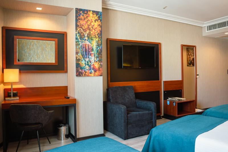 Grand Vaves Hotel - Oda