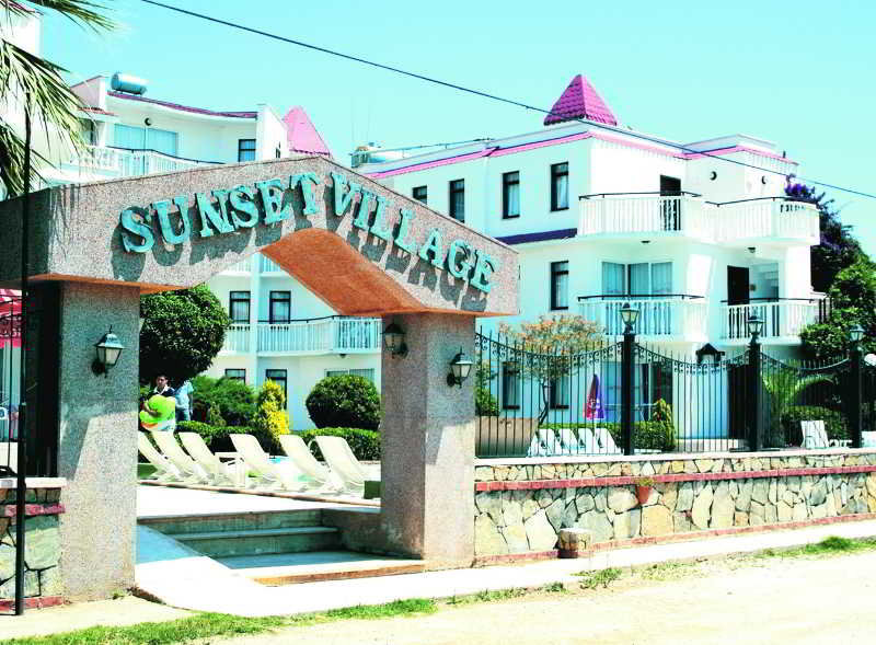 Sunset Village - Genel