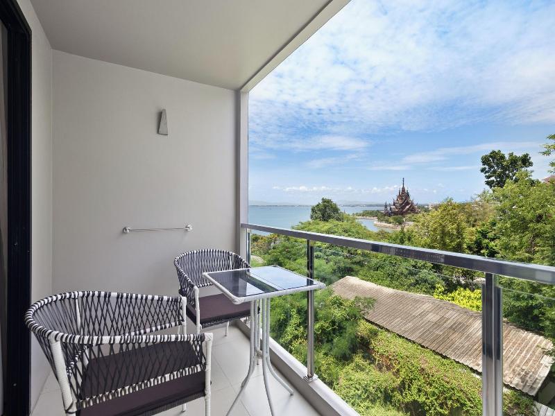 Mayaana Beach Resort Pattaya - Teras