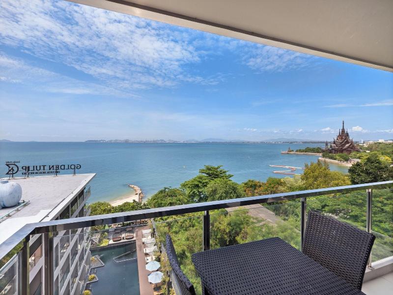 Mayaana Beach Resort Pattaya - Teras