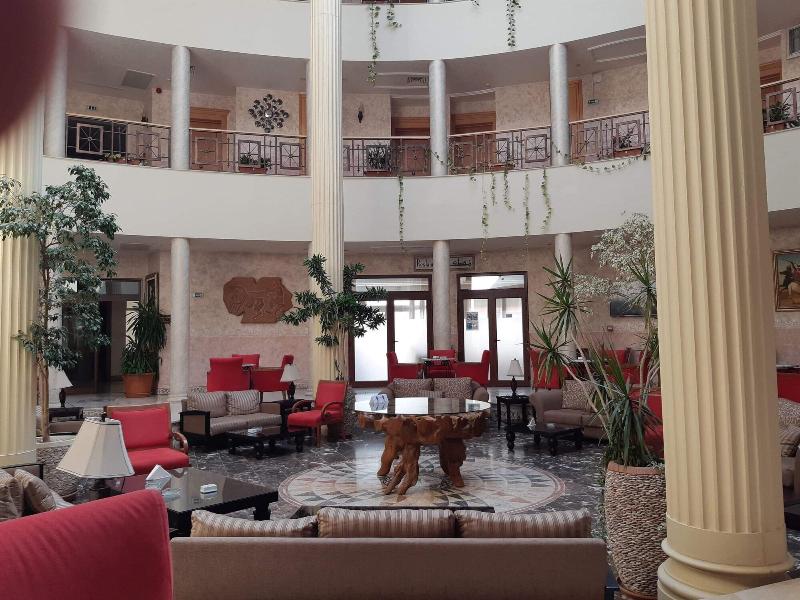 Julius Hotel - Lobi