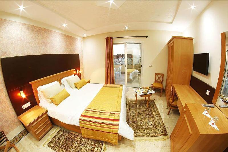 Julius Hotel - Oda