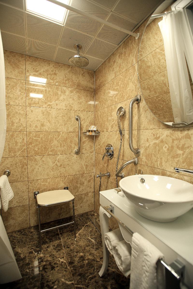 Guvenay Business Hotel - Plaj