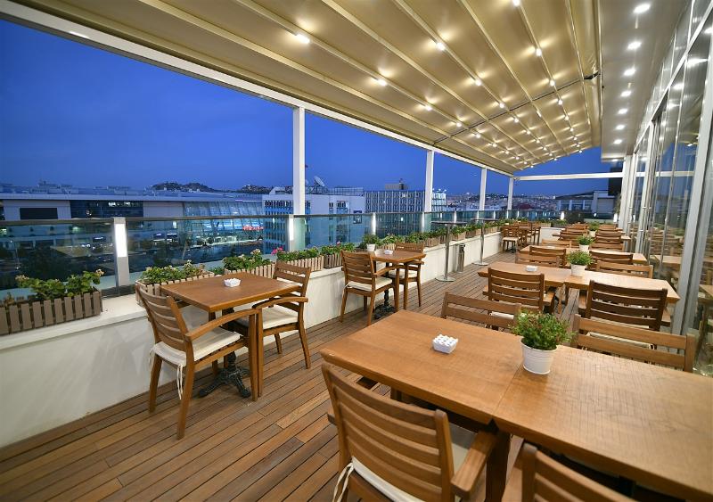 Guvenay Business Hotel - Teras