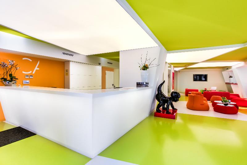 Cosmo Apartments Sants - Lobi