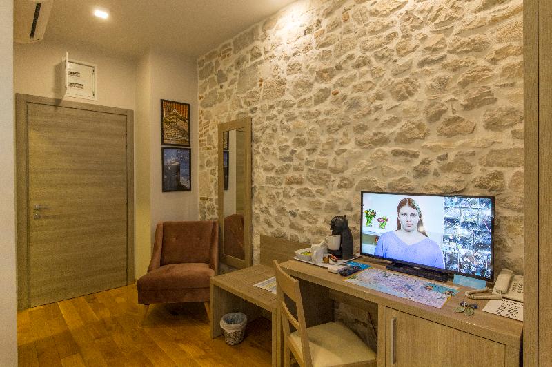Tifani Luxury Rooms - Oda