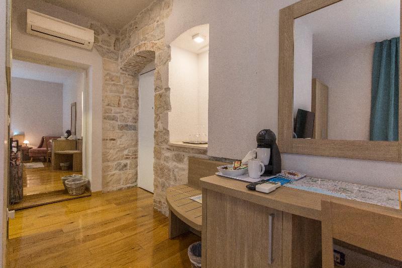 Tifani Luxury Rooms - Oda
