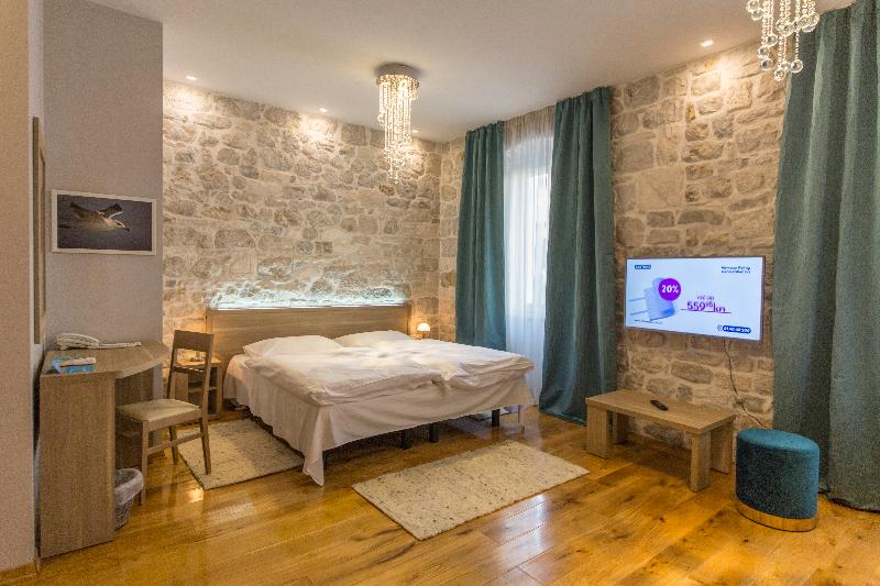 Tifani Luxury Rooms - Oda