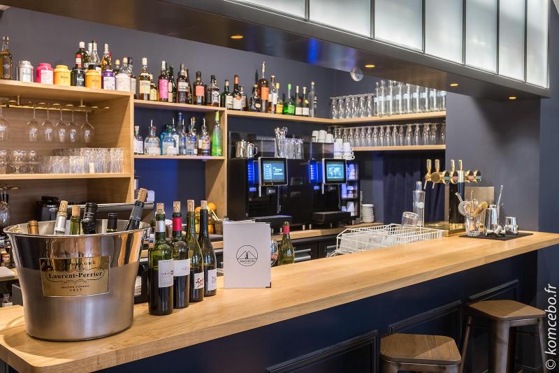MADISON Saint Jean de Luz - Handwritten Collection - Bar