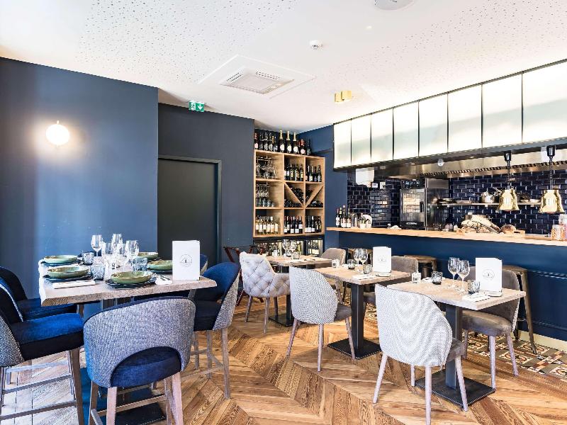 MADISON Saint Jean de Luz - Handwritten Collection - Bar