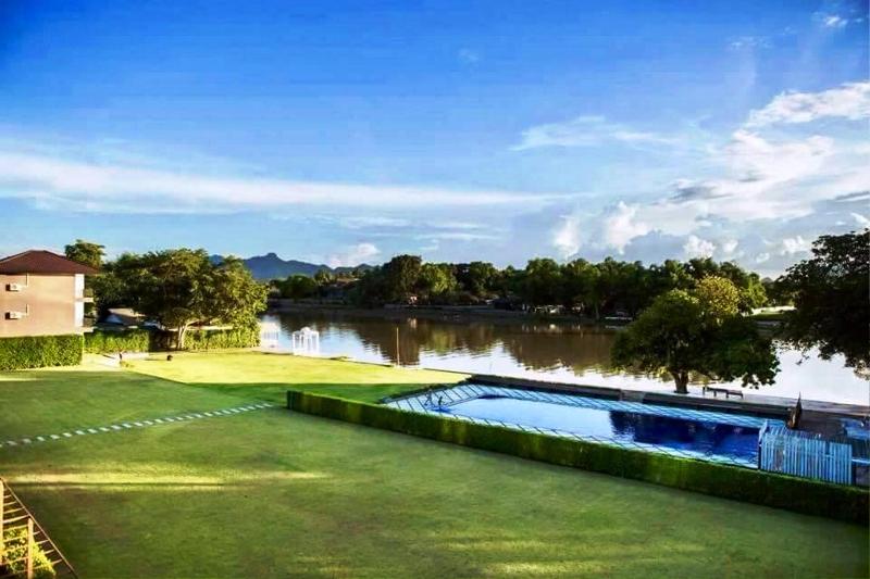 The Zeit River Kwai - Havuz