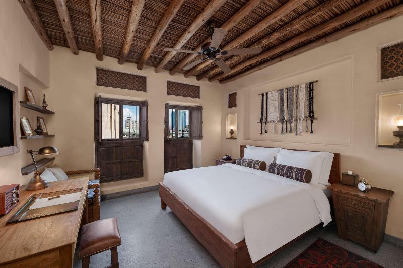 Al Seef Heritage Hotel Curio Collection by Hilton - Oda