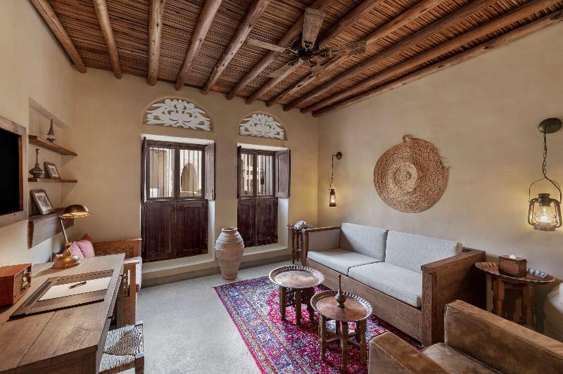 Al Seef Heritage Hotel Curio Collection by Hilton - Oda