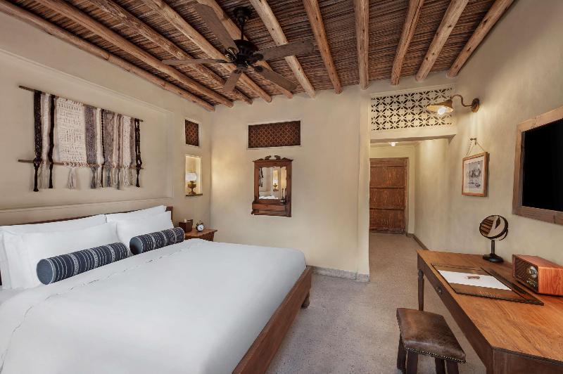 Al Seef Heritage Hotel Curio Collection by Hilton - Oda