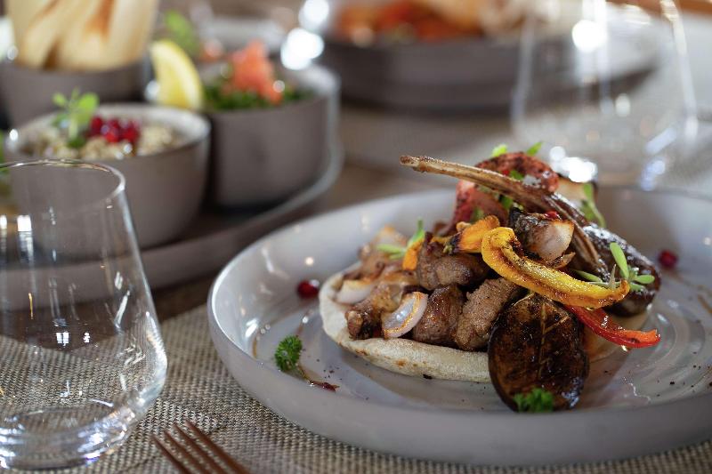 Al Seef Heritage Hotel Curio Collection by Hilton - Restoran