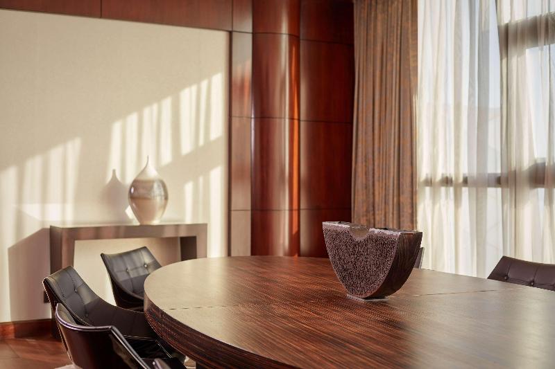 Grand Hyatt Abu Dhabi Emirates Pearl - Oda