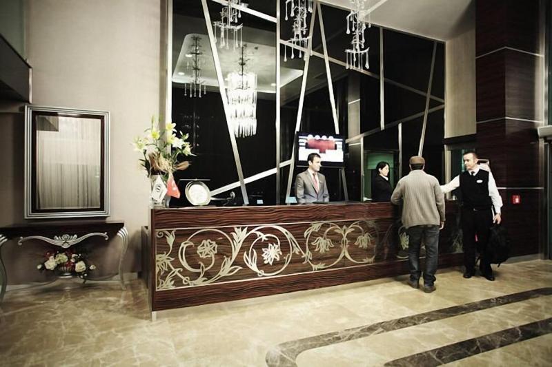 Demora Hotel - Lobi