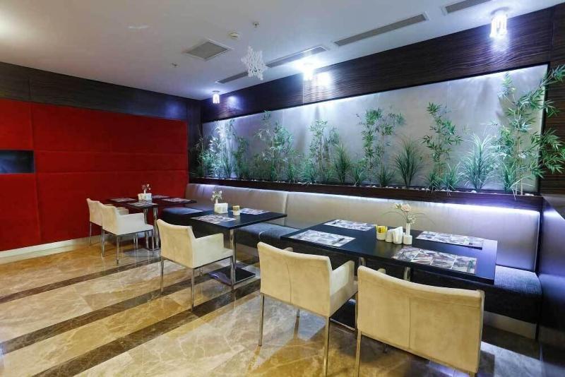 Demora Hotel - Restoran