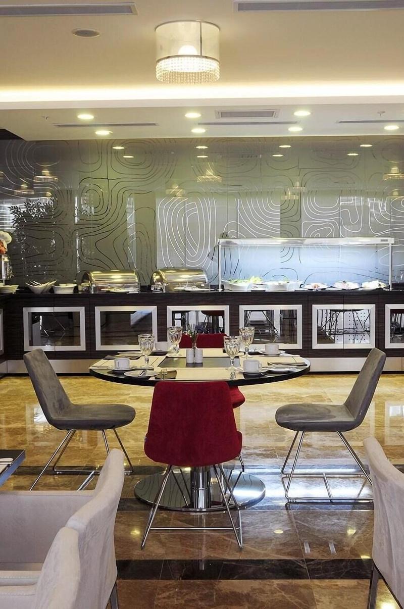 Demora Hotel - Restoran