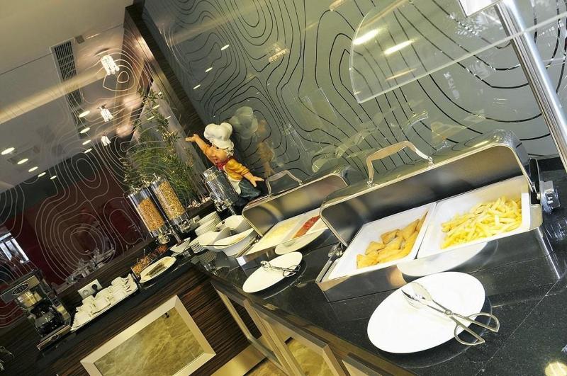 Demora Hotel - Restoran