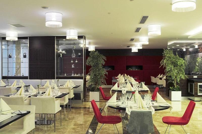 Demora Hotel - Restoran