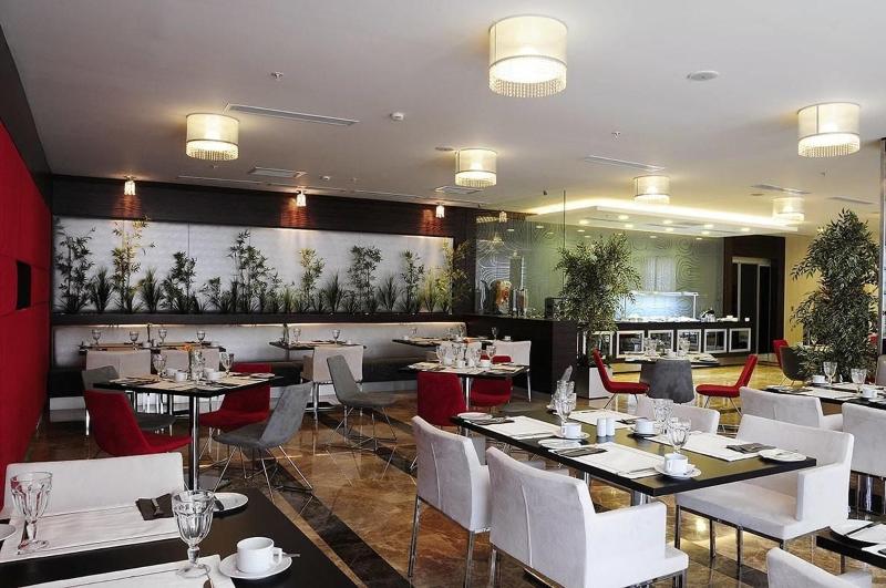 Demora Hotel - Restoran