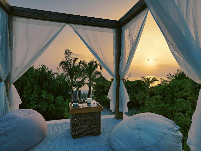 Kuredhivaru Resort & SPA Maldives - Oda