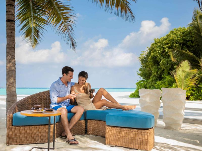 Kuredhivaru Resort & SPA Maldives - Restoran