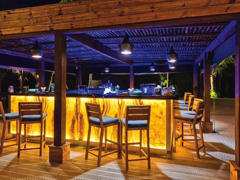 Kuredhivaru Resort & SPA Maldives - Restoran