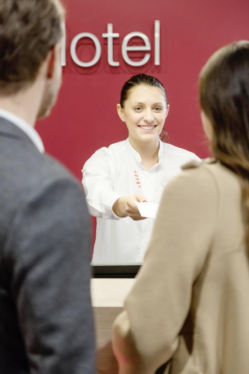 IntercityHotel Frankfurt Hauptbahnhof Süd - Lobi