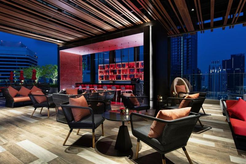 Novotel Bangkok Sukhumvit 4 - Bar