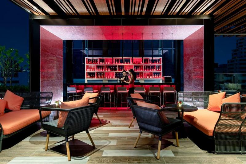 Novotel Bangkok Sukhumvit 4 - Bar