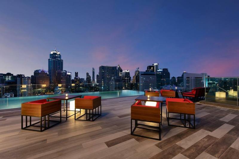 Novotel Bangkok Sukhumvit 4 - Havuz
