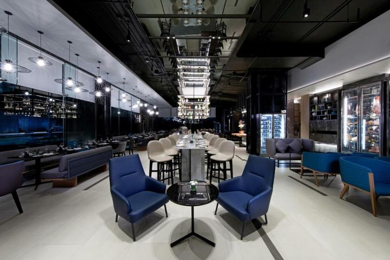 Novotel Bangkok Sukhumvit 4 - Restoran