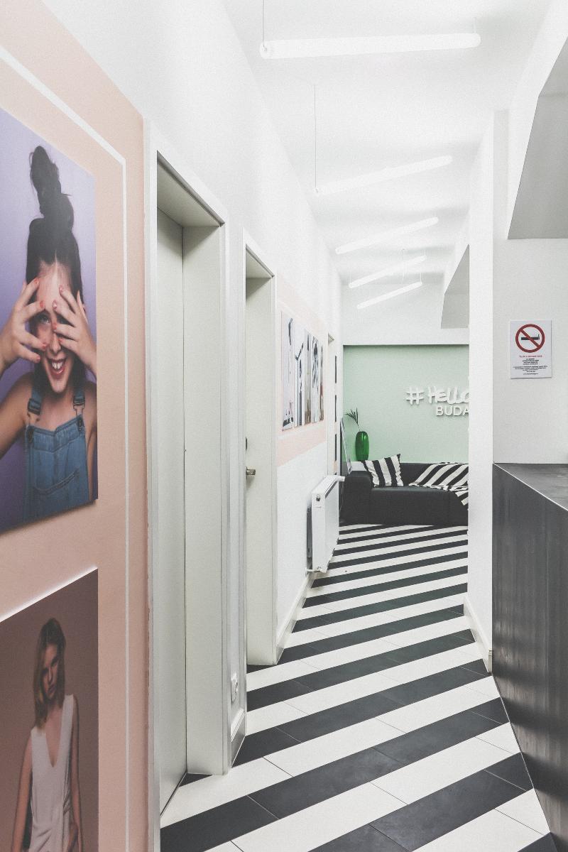 The Magazine Hotel & Apartments - Lobi