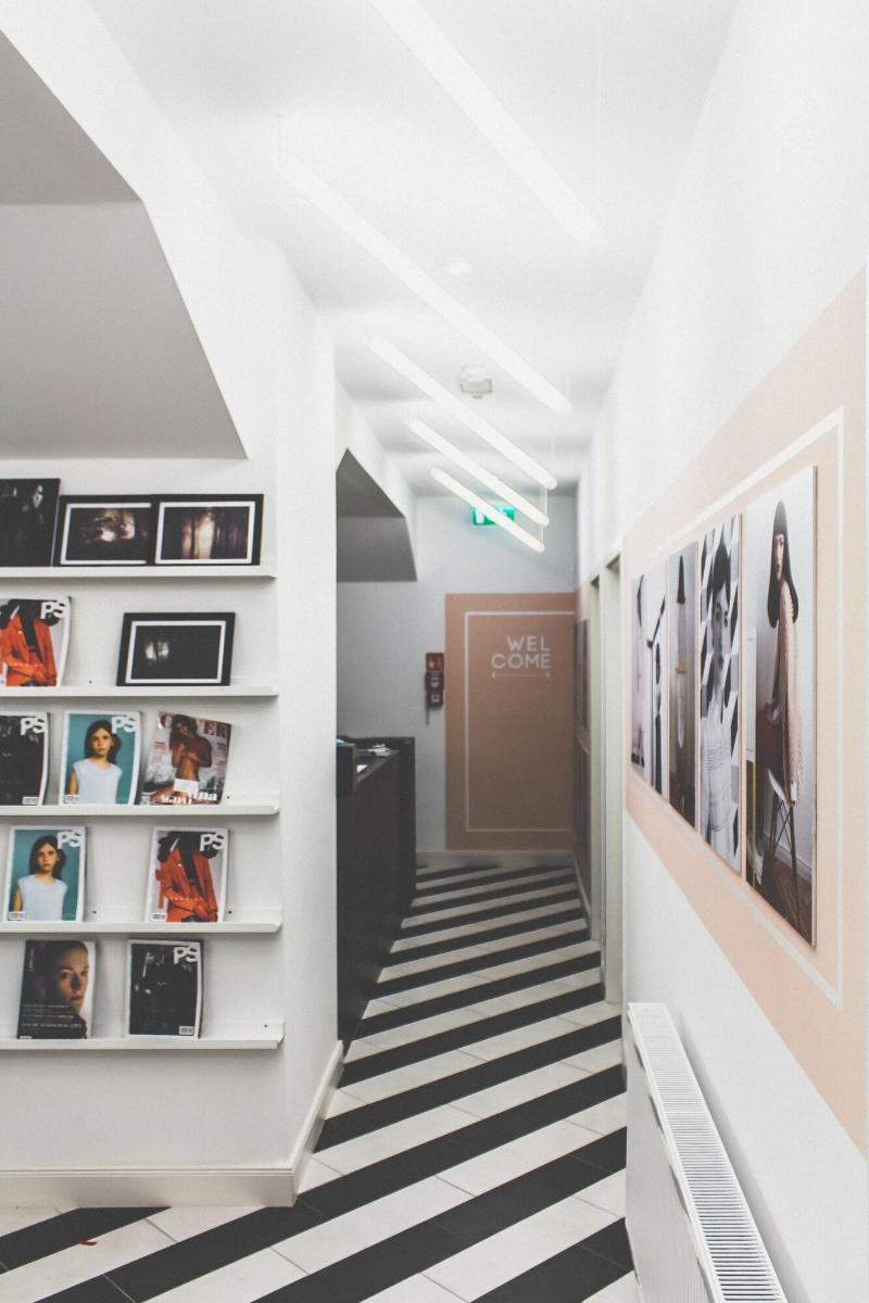 The Magazine Hotel & Apartments - Lobi